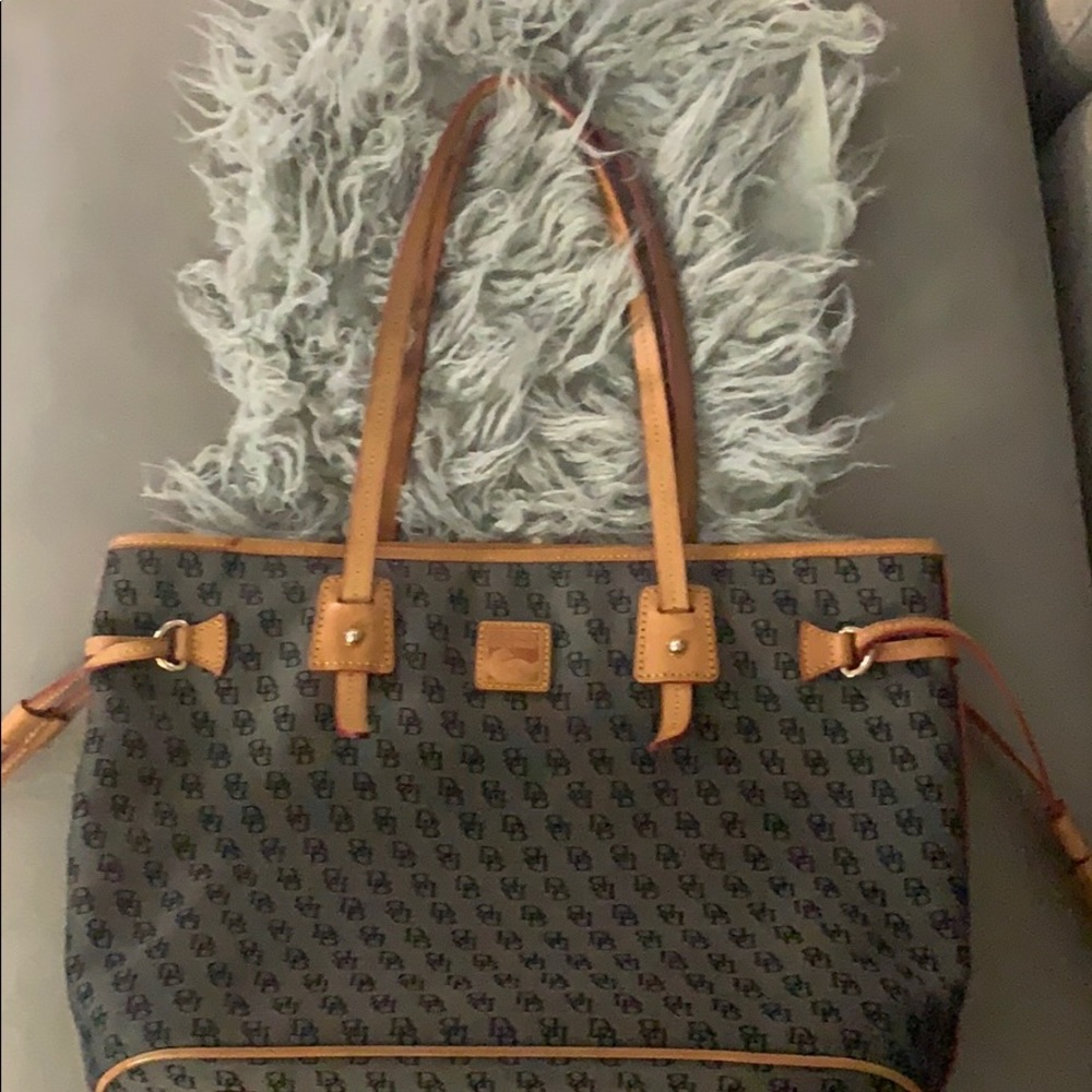 Dooney & Bourke Tote
